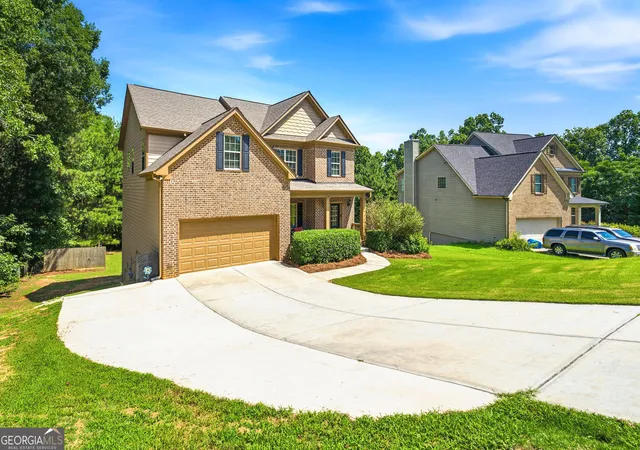 Photo 1 of Single family home for sale at 905 Maple Creek Ct, Loganville, GA 30052 | MLS# 10810084 | Listing updated on 2026-10-30