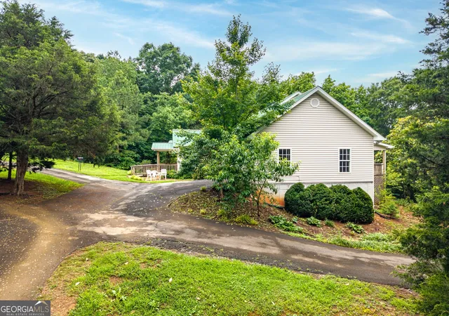 Photo 4 of Single family home for sale at 176 Big Oak Tree Rd NW, Adairsville, GA 30103 | MLS# 10782142 | Listing updated on 2026-10-06