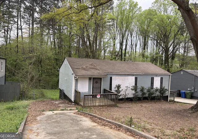 Photo 1 of Single family home for sale at 2550 Godfrey Dr Nw, Atlanta, GA 30318 | MLS# 10826871 | Listing updated on 2026-08-29