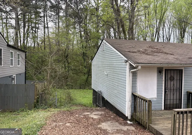 Photo 2 of Single family home for sale at 2550 Godfrey Dr Nw, Atlanta, GA 30318 | MLS# 10826871 | Listing updated on 2026-08-29