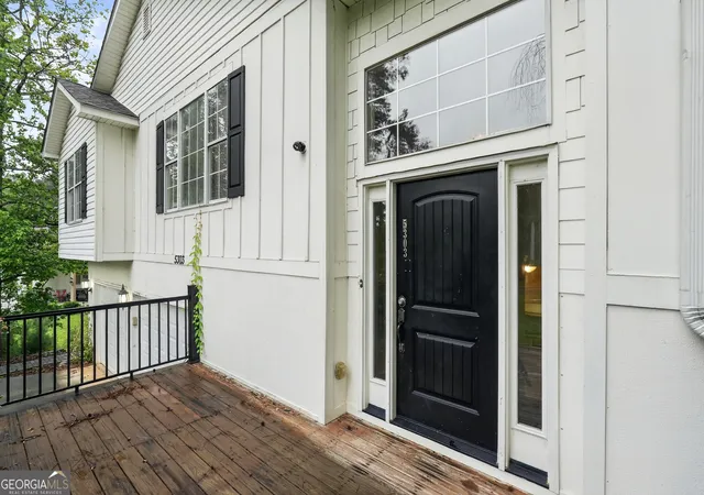 Photo 3 of Single family home for sale at 5303 Greenway Dr, Villa Rica, GA 30180 | MLS# 10770045 | Listing updated on 2026-10-09
