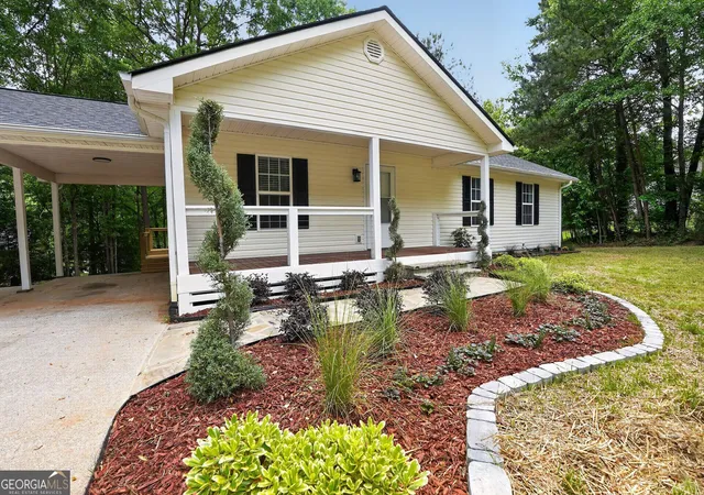 Homes for sale in Clarkesville, GA | 115 Richard St, Clarkesville, GA 30523 | MLS# 10758100
