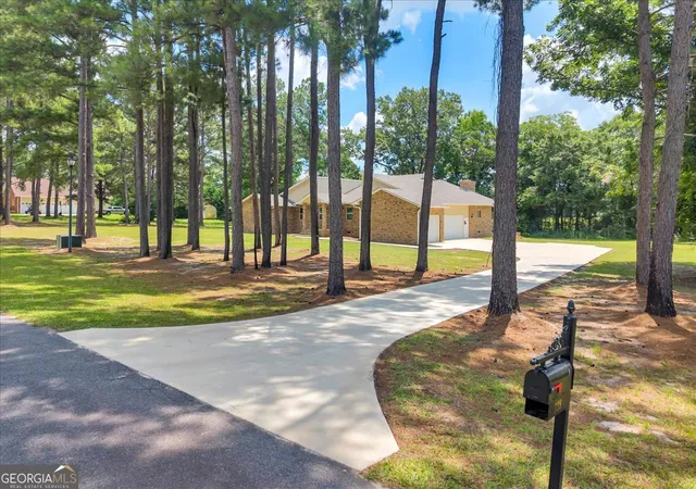 3rd image of 738 Sweet Magnolia Cir, Dublin, GA 31021 | MLS# 10808710