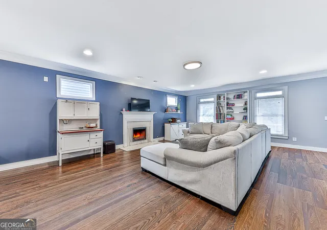Photo 3 of Single family home for sale at 925 Rice St NW, Atlanta, GA 30318 | MLS# 10781612 | Listing updated on 2026-08-19