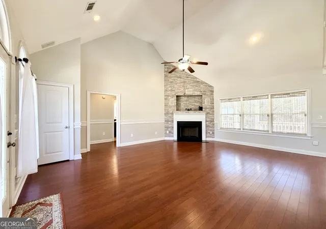 Photo 3 of Sale Pending at 384 Lakemere Ln Nw, Milledgeville, GA 31061 | MLS# 10680809 | Listing updated on 2026-05-19