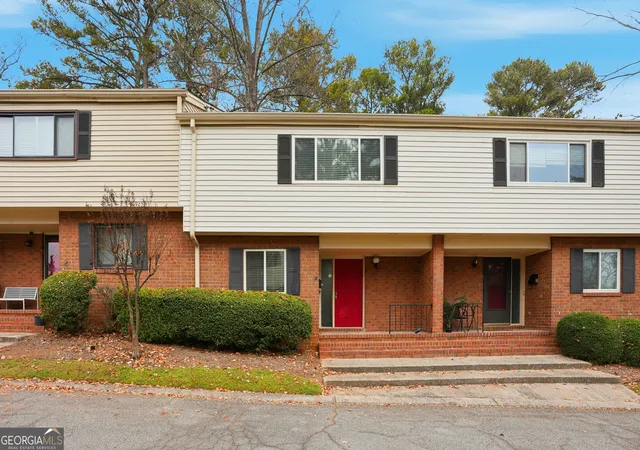 Homes for sale in Atlanta, GA | 3320 Northcrest Rd #C, Atlanta, GA 30340 | MLS# 10647544