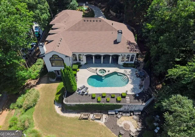 Single family home for sale at 701 Lake Overlook Dr, Canton, GA 30114 | MLS# 10829380