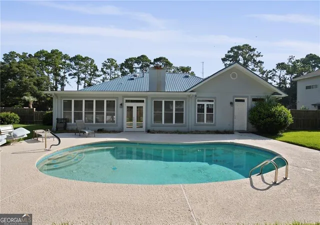 Photo 1 of Single family home for sale at 6 Quail Run, Brunswick, GA 31525 | MLS# 10836893 | Listing updated on 2026-09-14