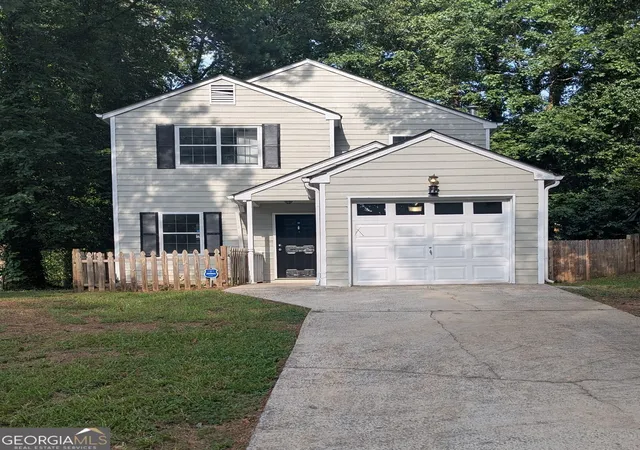 Photo 1 of Single family home for sale at 945 Hemingway Rd, Stone Mountain, GA 30088 | MLS# 10830522 | Listing updated on 2026-09-04