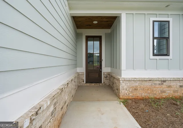 Photo 3 of Single family home for sale at 155 Hawthorne Lane, Jackson, GA 30233 | MLS# 10529068 | Listing updated on 2026-08-21