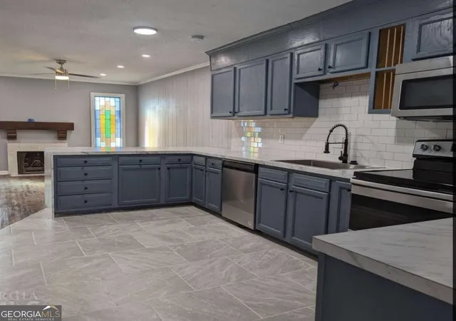5th image of 95 Willowick Dr, Lithonia, GA 30038