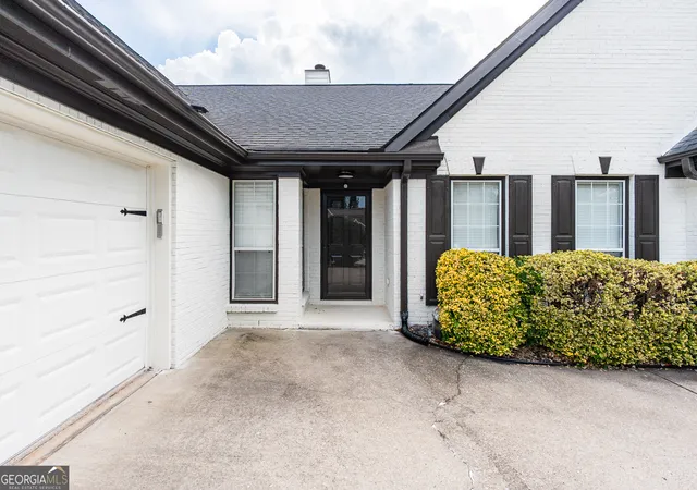 5th image of 3554 Dunbar Ln, Suwanee, GA 30024 | MLS# 10794055