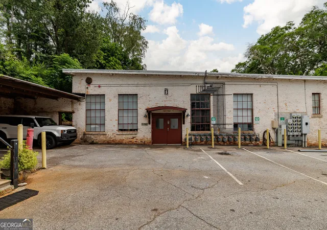 Photo 1 of Condo for sale at 585 White Cir #504, Athens, GA 30605 | MLS# 10784728 | Listing updated on 2026-08-31