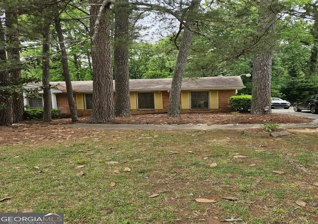 Photo 2 of Single family home for sale at 1899 Sw King George Ln, Atlanta, GA 30331 | MLS# 10771768 | Listing updated on 2026-06-24