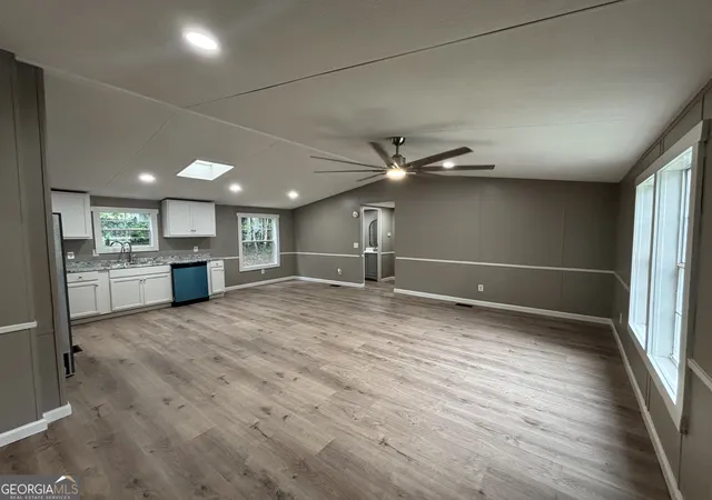 Photo 3 of Manufactured home for sale at 225 Stratford Dr, Hampton, GA 30228 | MLS# 10835770 | Listing updated on 2026-09-12