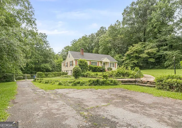 2nd image of 1940 Fairburn Rd Sw, Atlanta, GA 30331 | MLS# 10807826