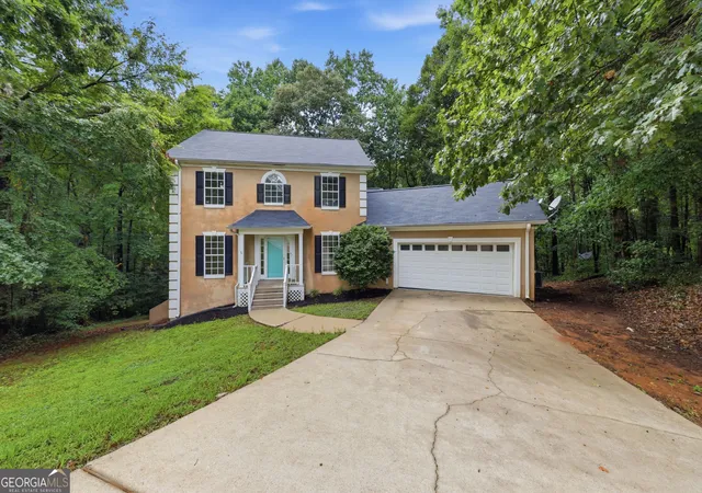 1st image of 208 Foxdale Ct, Lagrange, GA 30240 | MLS# 10822796