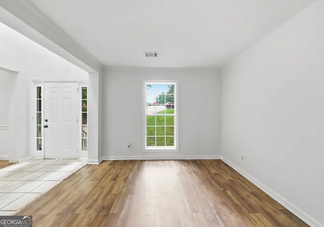 2nd image of 208 Foxdale Ct, Lagrange, GA 30240 | MLS# 10822796