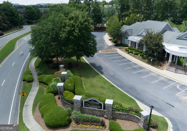 Homes for sale in Alpharetta, GA | 1031 Whitshire Way, Alpharetta, GA 30004 | Houzeo