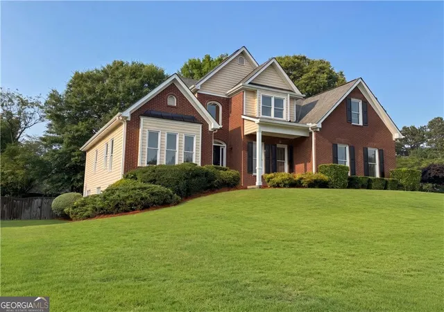 Photo 2 of Single family home for sale at 909 Mendenhall Wy, Grayson, GA 30017 | MLS# 10785095 | Listing updated on 2026-09-17