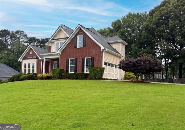 Photo 3 of Single family home for sale at 909 Mendenhall Wy, Grayson, GA 30017 | MLS# 10785095 | Listing updated on 2026-09-17