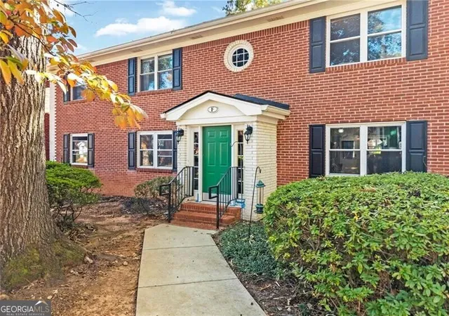 Condo for sale at 4282 Roswell Rd NE #F3, Atlanta, GA 30342 | MLS# 10880491