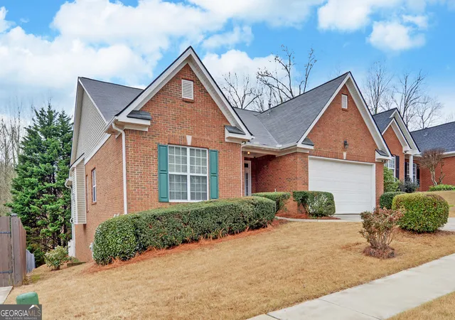 Photo 2 of Single family home for sale at 926 Brenau Point Dr, Gainesville, GA 30501 | MLS# 10719151 | Listing updated on 2026-09-14