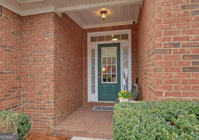 Photo 3 of Single family home for sale at 926 Brenau Point Dr, Gainesville, GA 30501 | MLS# 10719151 | Listing updated on 2026-09-14