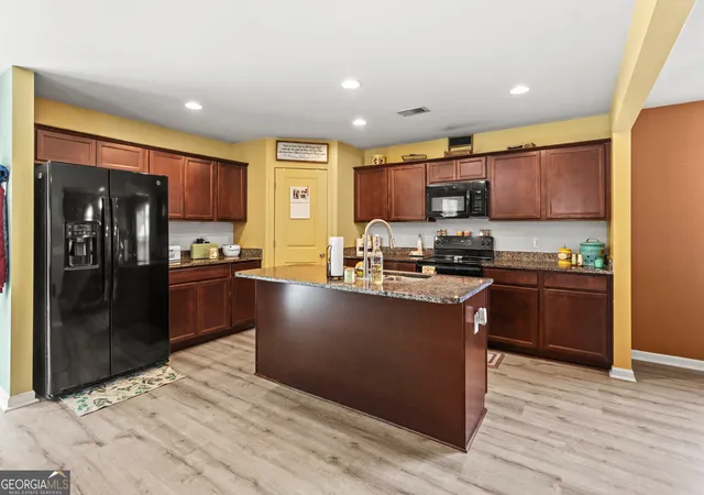 Photo 3 of Single family home for sale at 31 Blackberry Cir, Guyton, GA 31312 | MLS# 10736745 | Listing updated on 2026-07-25