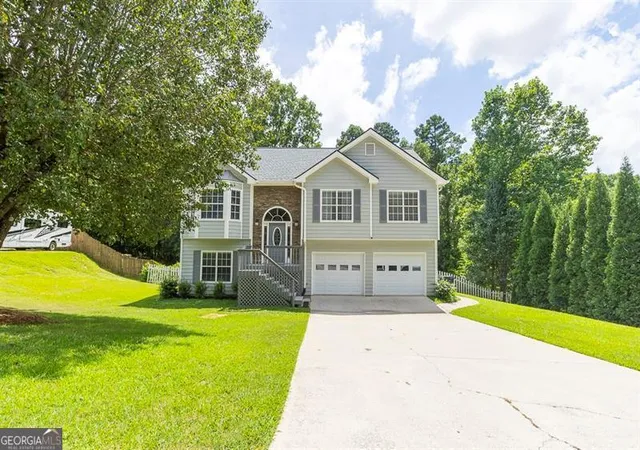 Photo 1 of Single family home for sale at 3880 Byrnwycke Dr, Buford, GA 30519 | MLS# 10814449 | Listing updated on 2026-09-04