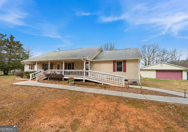Photo 2 of Single family home for sale at 298 Trestle Rd, Locust Grove, GA 30248 | MLS# 10692933 | Listing updated on 2026-08-31
