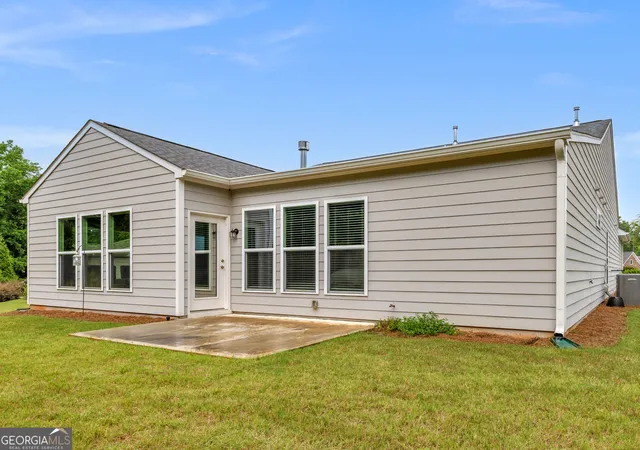 Photo 4 of Single family home for sale at 212 Little Gem Ct, Griffin, GA 30223 | MLS# 10803485 | Listing updated on 2026-09-28
