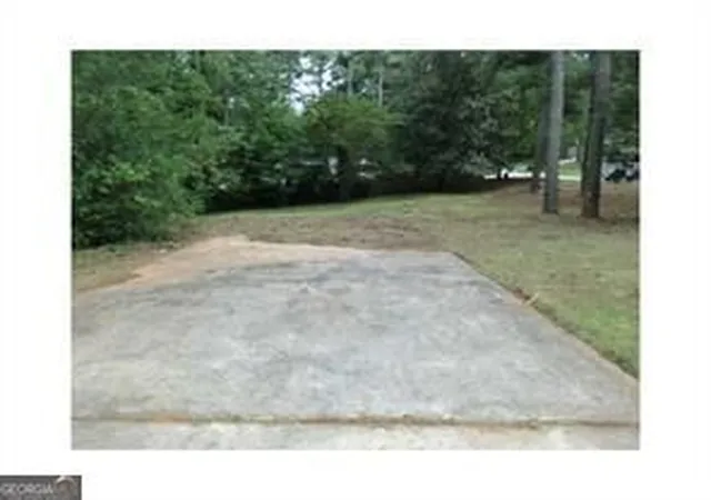 2nd image of 411 Safari Cir #1, Stone Mountain, GA 30083 | MLS# 10814587