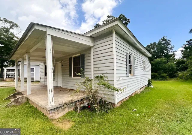 Photo 2 of Single family home for sale at 54 Bleachery St, Griffin, GA 30223 | MLS# 10822954 | Listing updated on 2026-08-24