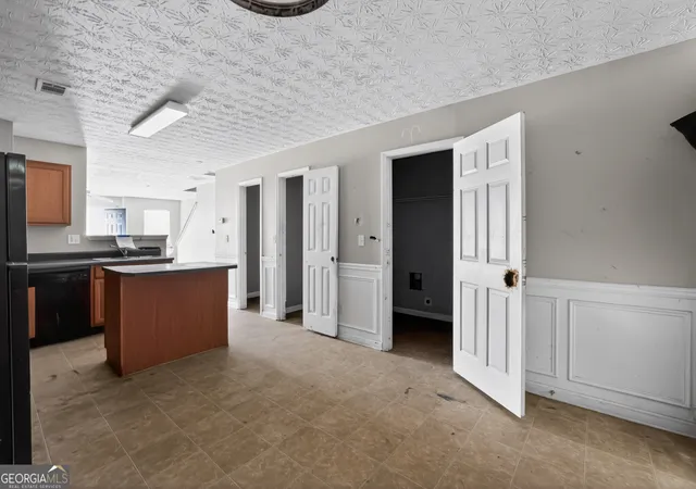 Photo 3 of Townhouse for sale at 2852 Vining Ridge Ter, Decatur, GA 30034 | MLS# 10794039 | Listing updated on 2026-08-10