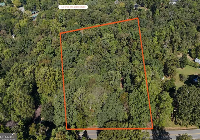 Photo 1 of Sale Pending at 3241 And 3245 Lakeland Rd, Gainesville, GA 30506 | MLS# 10876188 | Listing updated on 2026-10-29