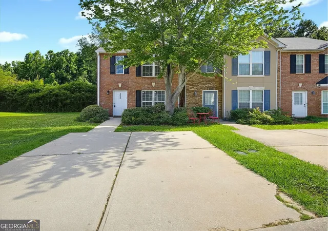 Photo 1 of Townhouse for sale at 1934 Grove Wy, Hampton, GA 30228 | MLS# 10835491 | Listing updated on 2026-09-11