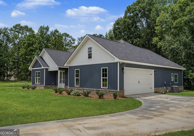 Photo 2 of Sale Pending at 1129 Mulberry Pl, Dudley, GA 31022 | MLS# 10822397 | Listing updated on 2026-08-18