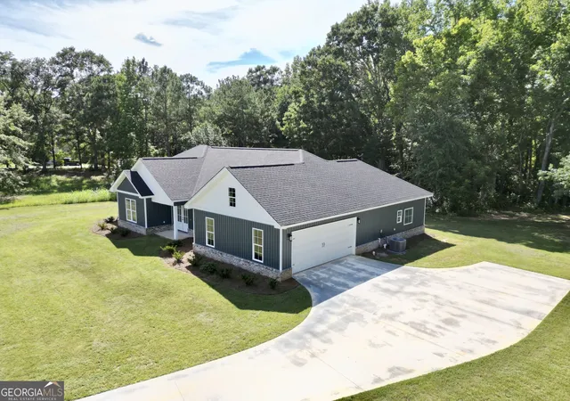 Photo 3 of Sale Pending at 1129 Mulberry Pl, Dudley, GA 31022 | MLS# 10822397 | Listing updated on 2026-08-18