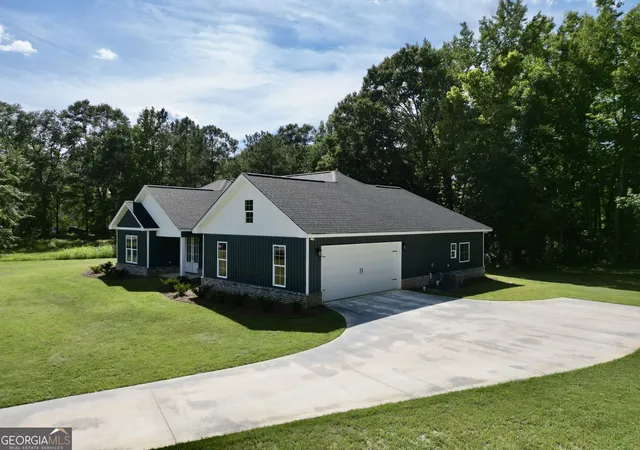 Photo 4 of Sale Pending at 1129 Mulberry Pl, Dudley, GA 31022 | MLS# 10822397 | Listing updated on 2026-08-18