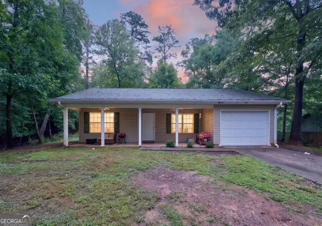 1st image of 3548 Lakeview Dr, Gainesville, GA 30501 | MLS# 10812971