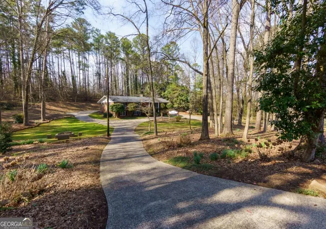 3rd image of 5075 Deen Rd, Marietta, GA 30066 | MLS# 10706160