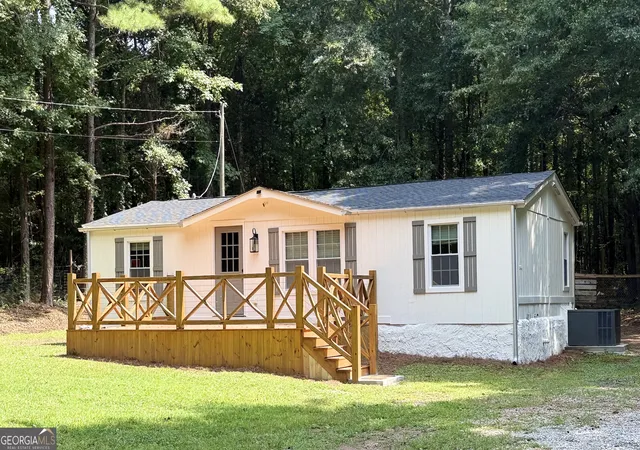 Photo 1 of Single family home for sale at 17056 Wildwood Rd, Griffin, GA 30223 | MLS# 10815964 | Listing updated on 2026-09-11
