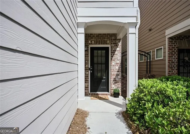 Photo 2 of Townhouse for sale at 4855 Waterbrooke Xing, Alpharetta, GA 30004 | MLS# 10826252 | Listing updated on 2026-09-10