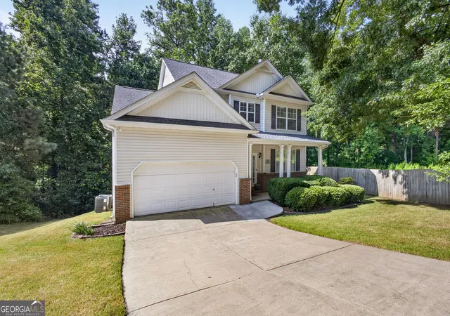 Photo 2 of Sale Pending at 305 Penfield Cir, Sugar Hill, GA 30518 | MLS# 10772316 | Listing updated on 2026-09-14