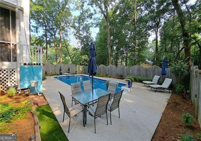 Photo 2 of Single family home for sale at 110 Acorn Dr, Mcdonough, GA 30253 | MLS# 10794306 | Listing updated on 2026-10-01