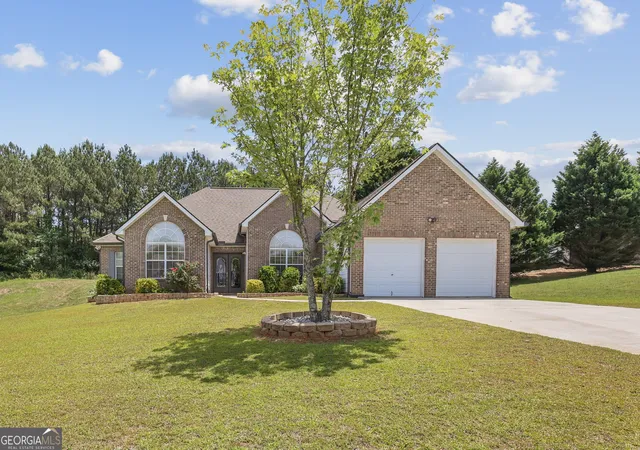 Photo 3 of Single family home for sale at 6827 Hill Creek Cvs, Lithonia, GA 30058 | MLS# 10833001 | Listing updated on 2026-09-10