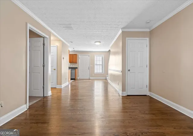Listing Photo 5 - Condo for sale in building located at 827 Oak St NW, Atlanta, GA 30318