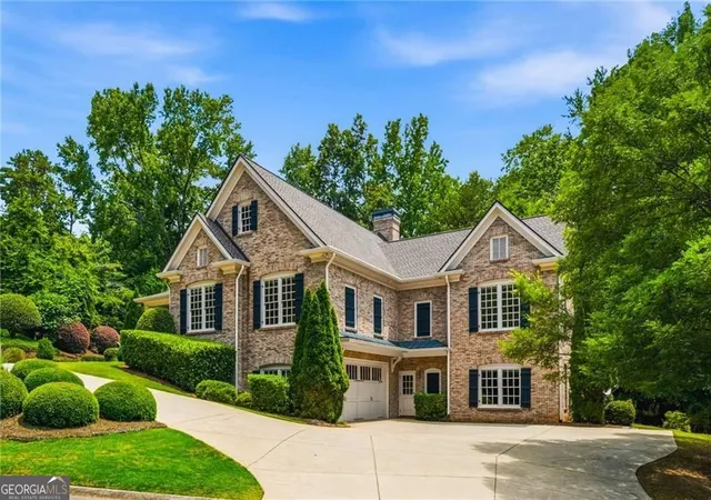 Photo 2 of Single family home for sale at 542 N St Marys Ln Nw, Marietta, GA 30064 | MLS# 10792955 | Listing updated on 2026-10-09