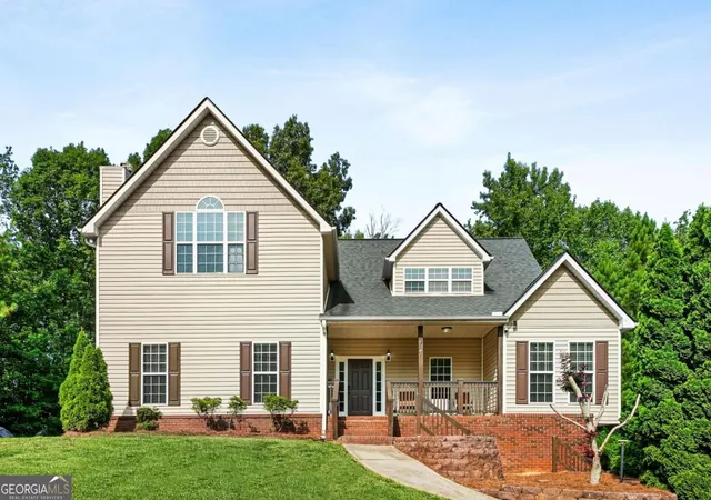 1st image of 176 Oak Leaf Dr, Carrollton, GA 30116 | MLS# 10800173